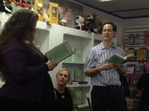 Rainbow Rowell and David Levithan re-enact an iconic scene from Rowell's "Fangirl."