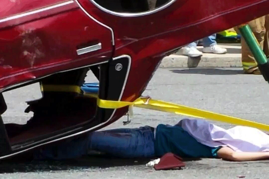 The mock crash assembly showed the horrifying realities of drinking and driving.