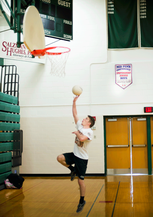 Brady Meals attempts to do the Layup4Lauren challenge.