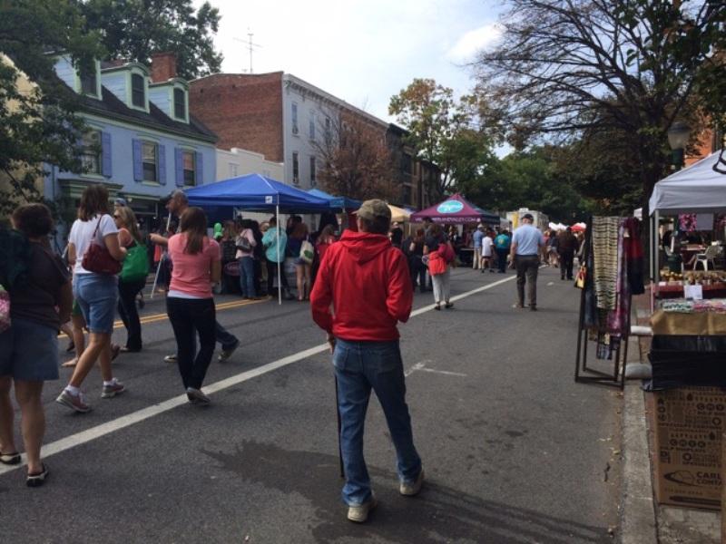 Hundreds of people explored the Harvest of the arts festival to enjoy food, entertainment, cars, crafts and more