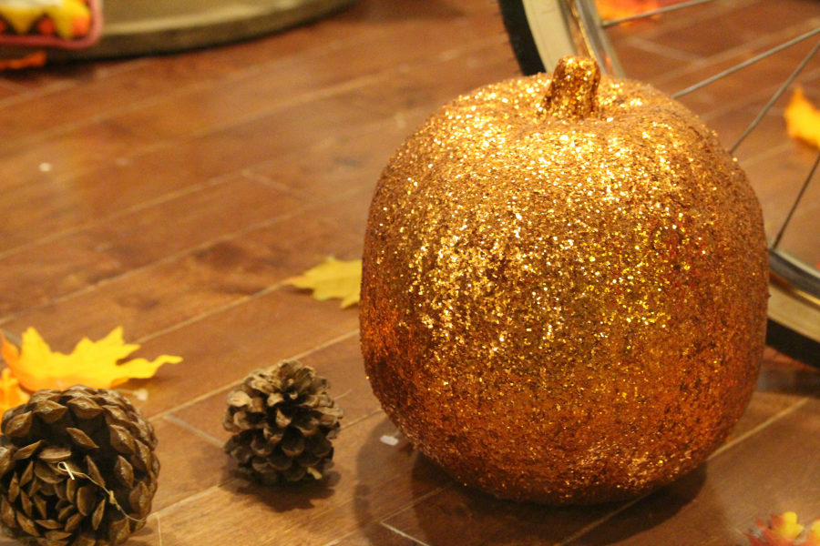 Pumkins+and+pinecones+are+fun+decorative+symbols+of+the+fall.+Thanksgiving+is+a+time+for+family+and+friends+to+come+together.