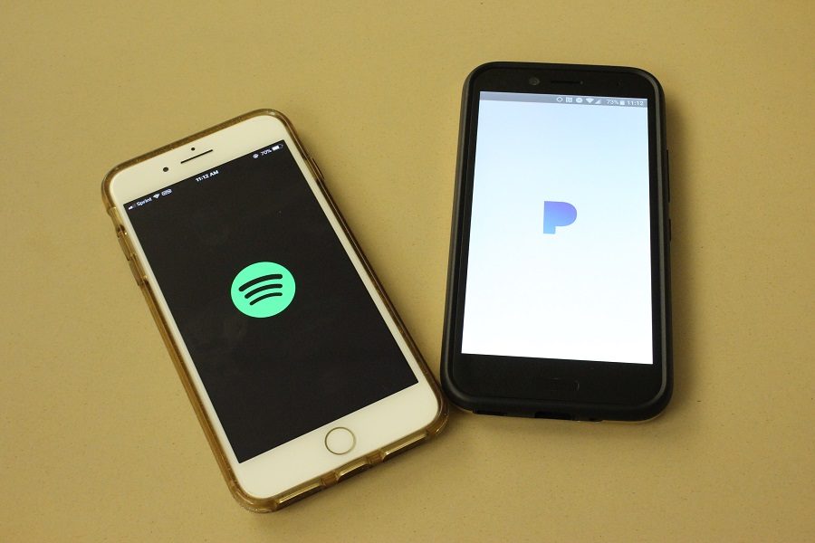 Spotify+and+Pandora+are+both+music+streaming+apps+but+which+is+better%3F