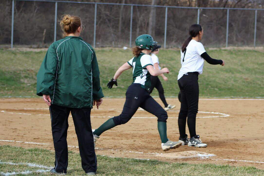 Mia Howard, a returning junior player, batted third in the lineup. She drills one up the line and gets a lead at first base. 