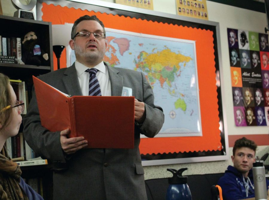 Academic Decathlon adviser Matt Fahnestock prepares his students for their first competition. 