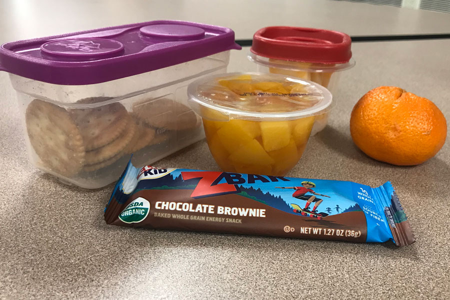 FINDING+THE+RIGHT+PIECES%3A+What+does+the+lunch+of+a+picky+pescatarian+look+like%3F+Writer+Rylie+Workman+discovered+that+it+was+important+to+think+about+healthy+food+consumption+when+limiting+ones+dietary+options.+