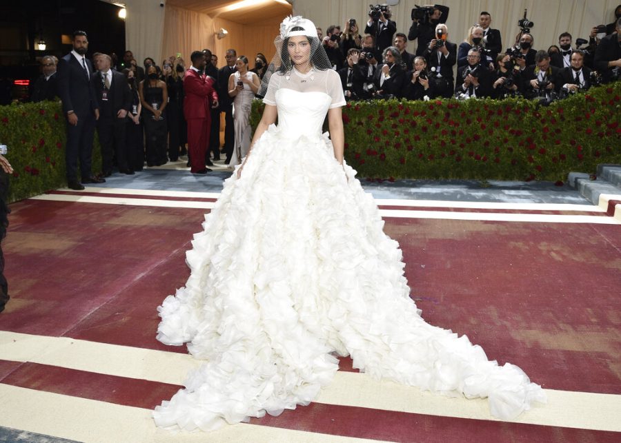 THEMATIC ENTRANCE: Kylie Jenner attends The Metropolitan Museum of Arts Costume Institute benefit gala celebrating the opening of the In America: An Anthology of Fashion exhibition on Monday, May 2, 2022, in New York. (Photo by Evan Agostini/Invision/AP)