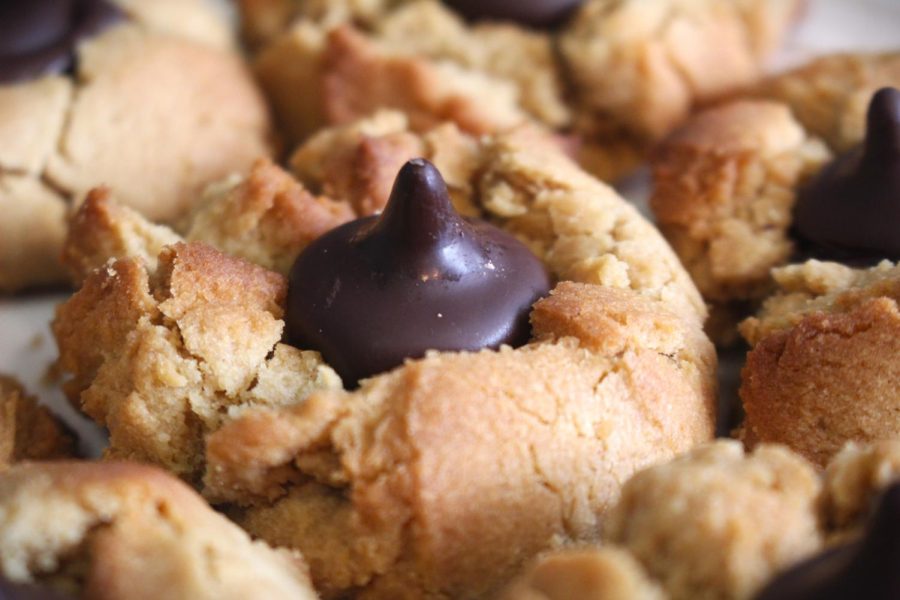 Two Varieties of Blossom Cookies