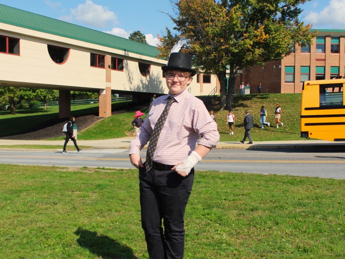 Gatsby Who? Owen Mains dressed for success as an eccentric millionare!