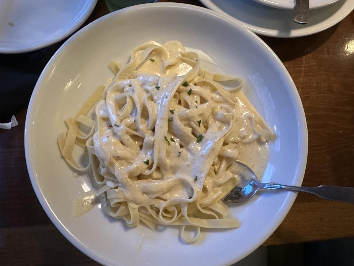 Fettuccine pasta with alfredo sauce was ordered by Myana Brown. She rated this dish a 9/10.