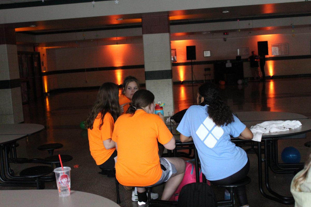 Class Council members getting ready for Mini-Thon