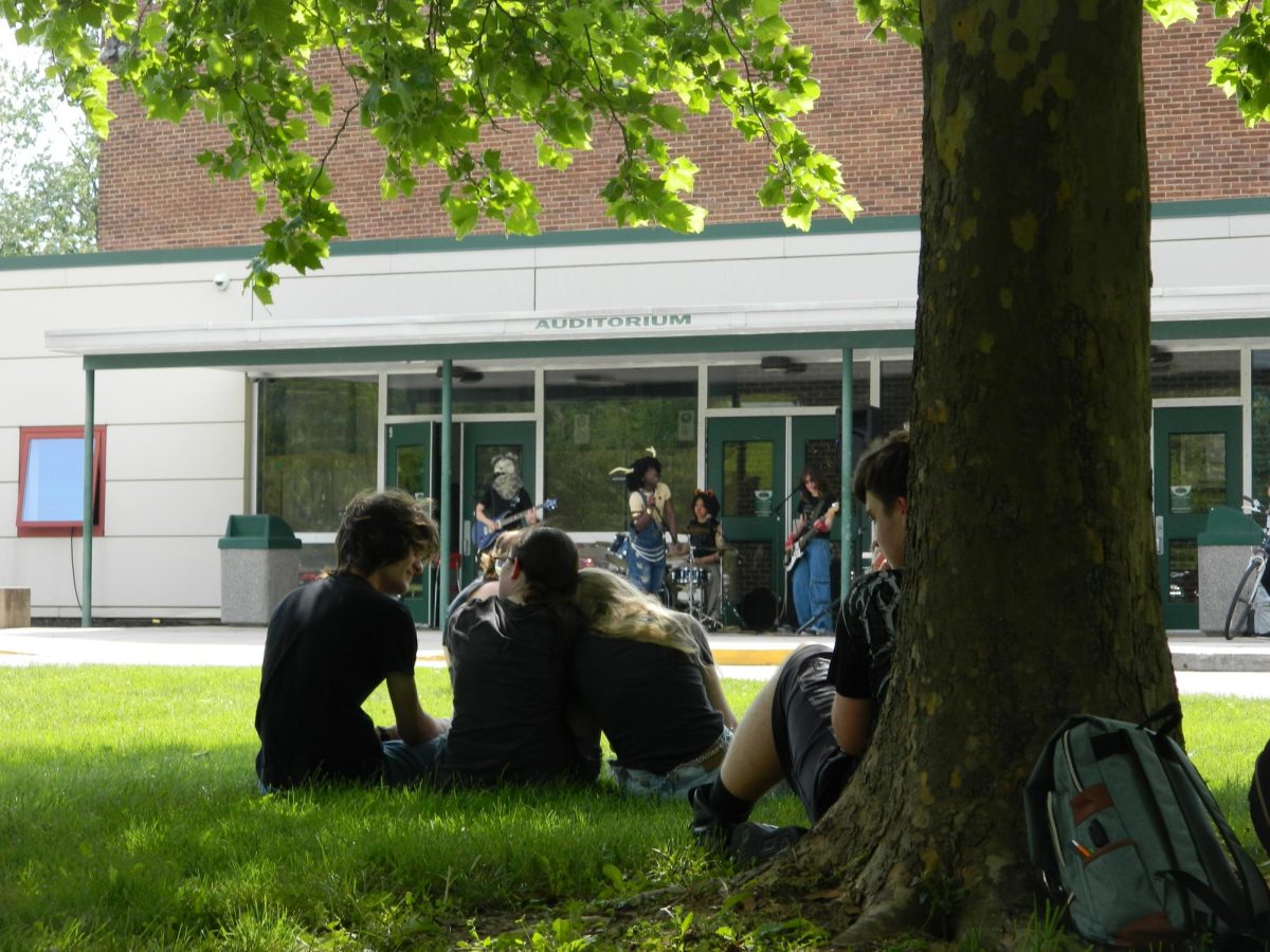 Senior fun on the lawn,