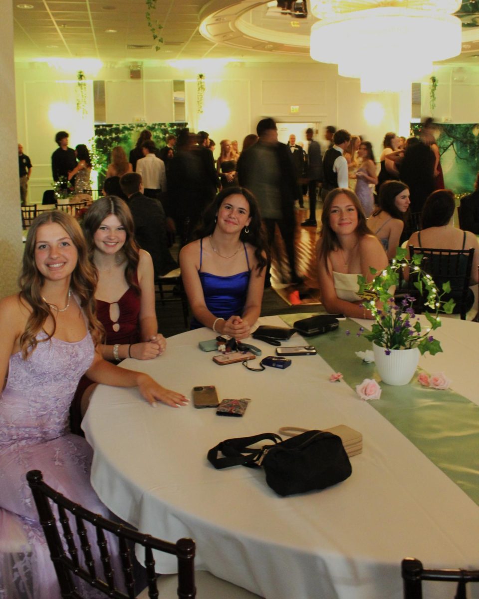 Group of Sophomore girls.