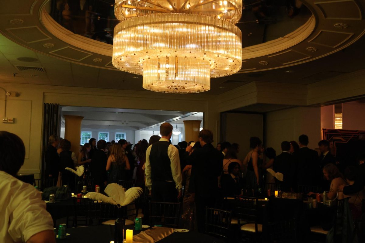 Opening to the dancefloor.